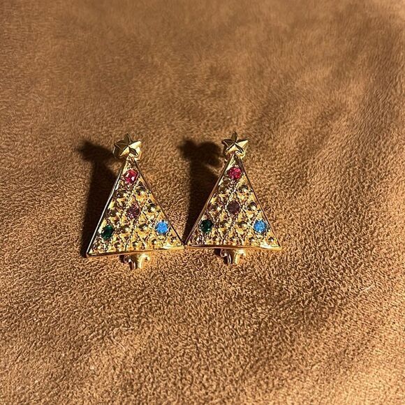 Vintage Avon Gold Christmas tree pierced earrings. - Picture 2 of 4